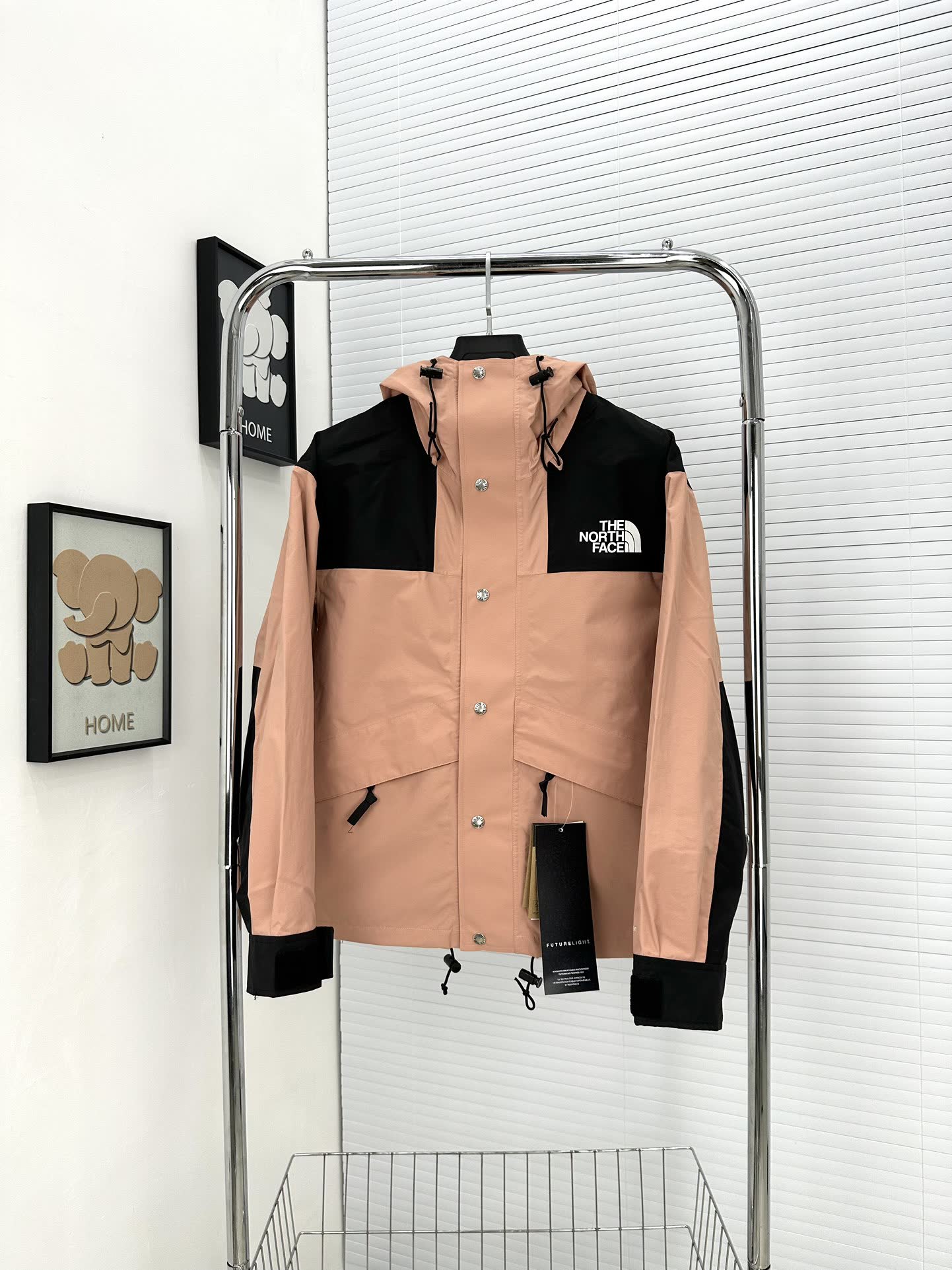 The North Face 1986 Mountain Jacket NF0A5J5N